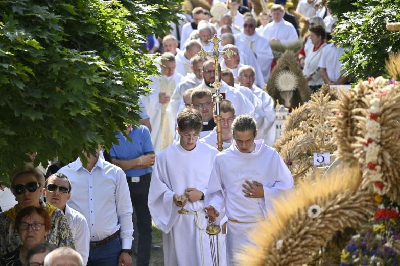 Dożynki Diecezjalne – ważna informacja dla grup prezentujących wieńce dożynkowe